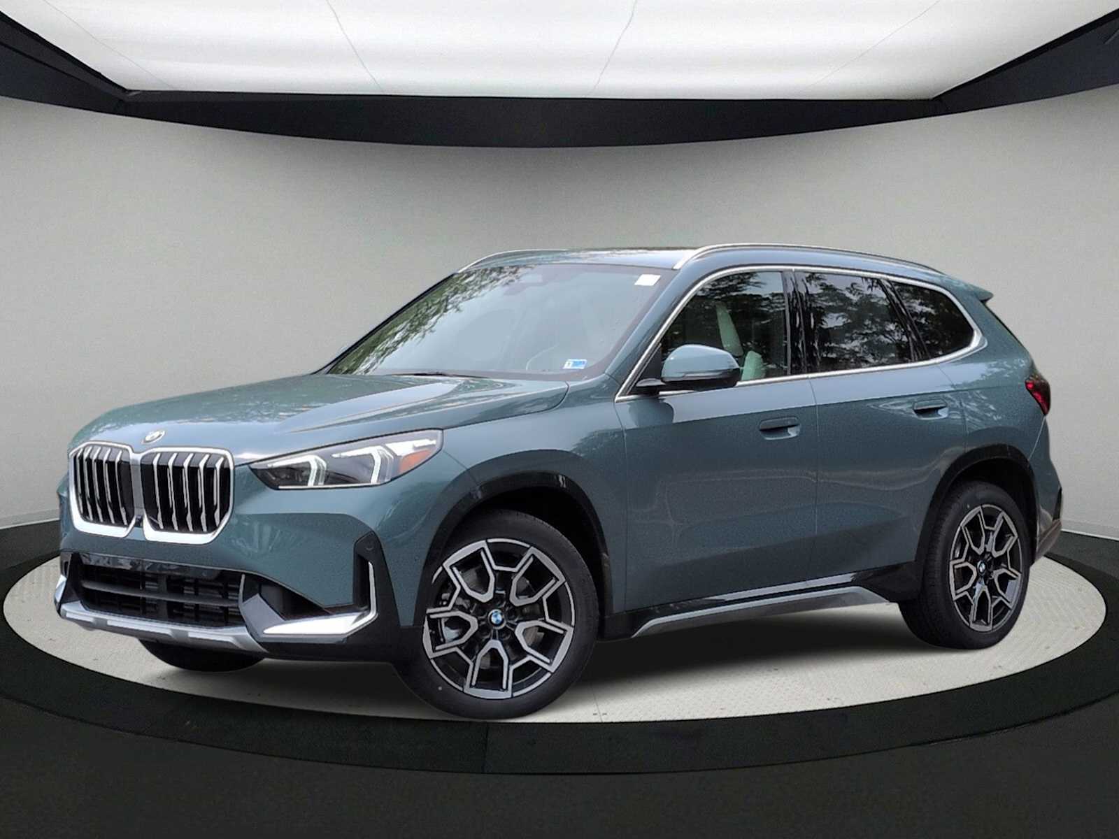 Thumbnail: 2026 BMW X1 - 1
