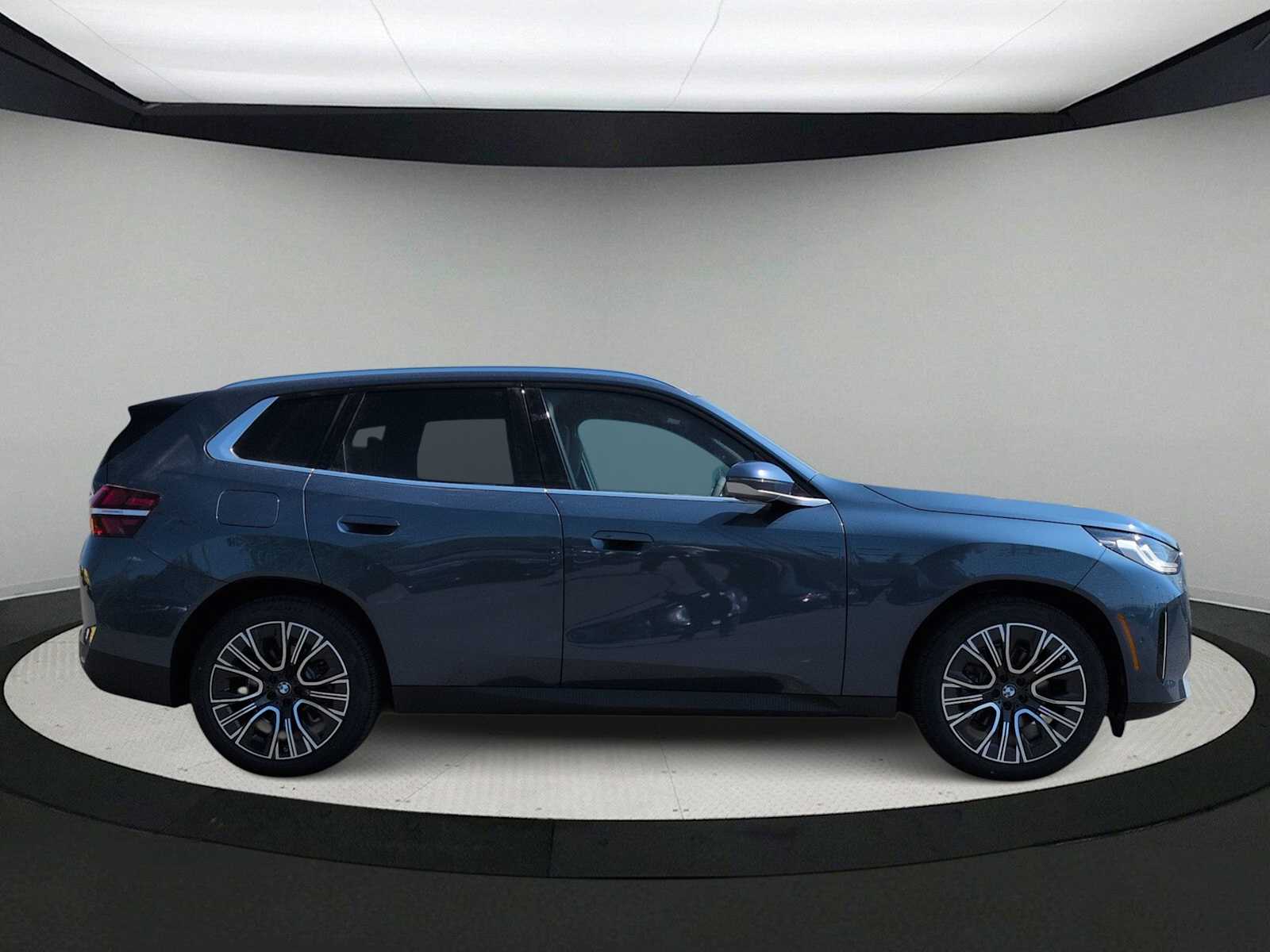 Thumbnail: 2026 BMW X3 - 9