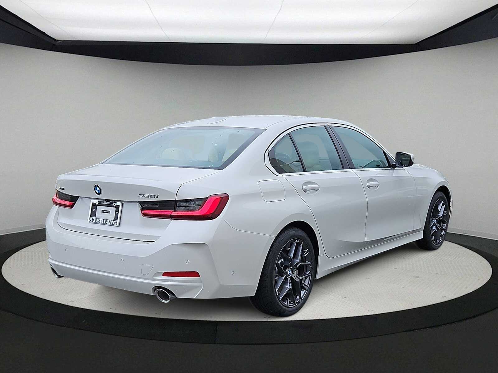 Thumbnail: 2025 BMW 3 Series - 8