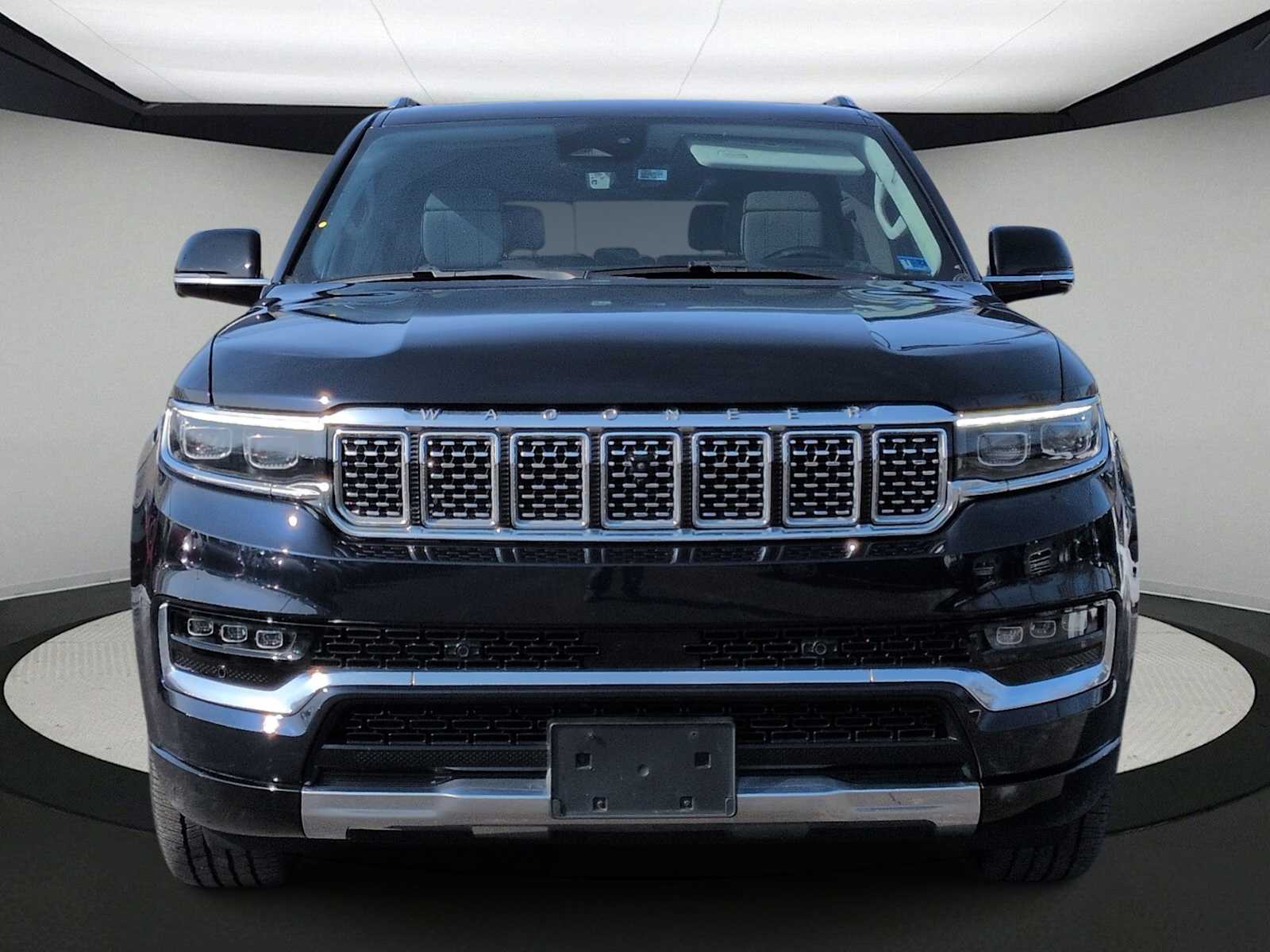 Thumbnail: 2023 Jeep Grand Wagoneer - 3