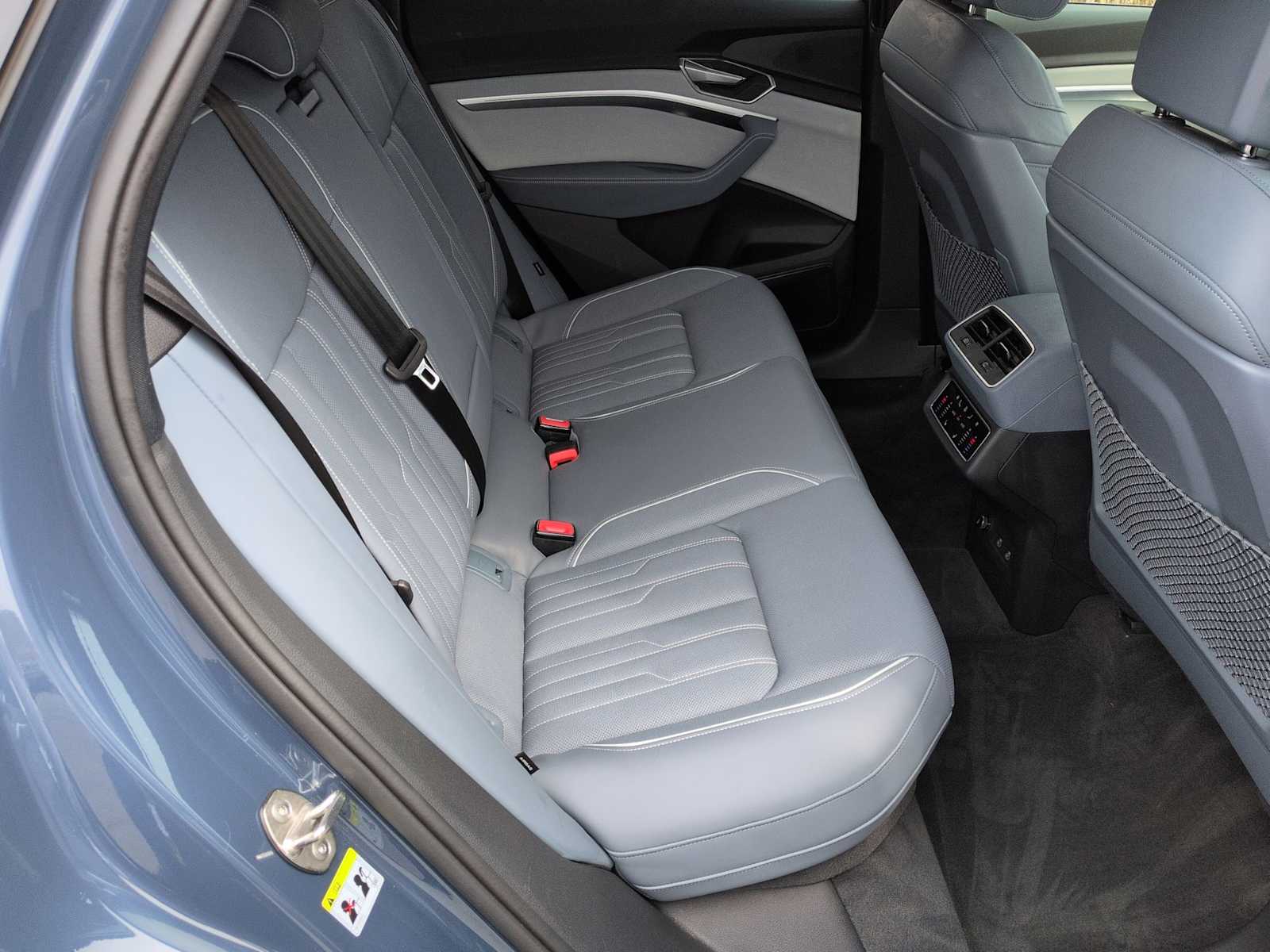 Thumbnail: 2023 Audi e-tron S - 22