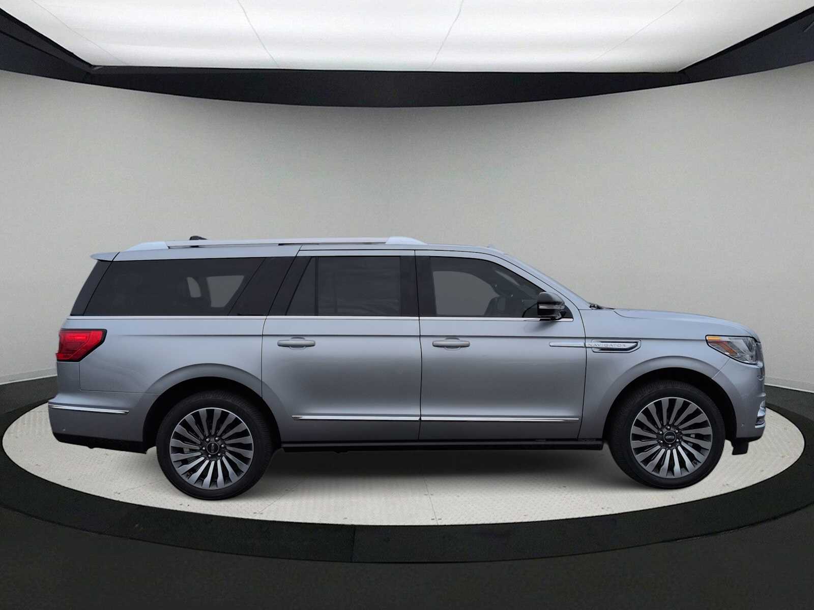 Thumbnail: 2020 Lincoln Navigator L - 9