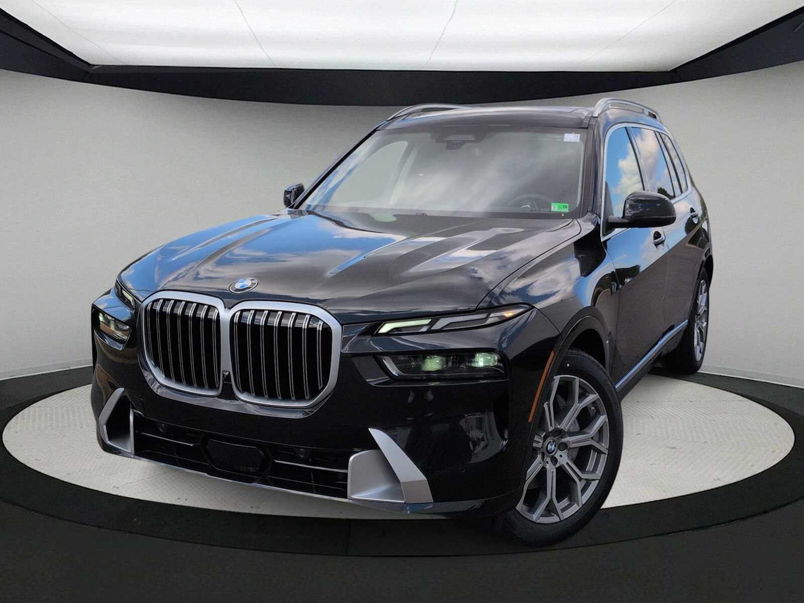 Thumbnail: 2026 BMW X7 - 1