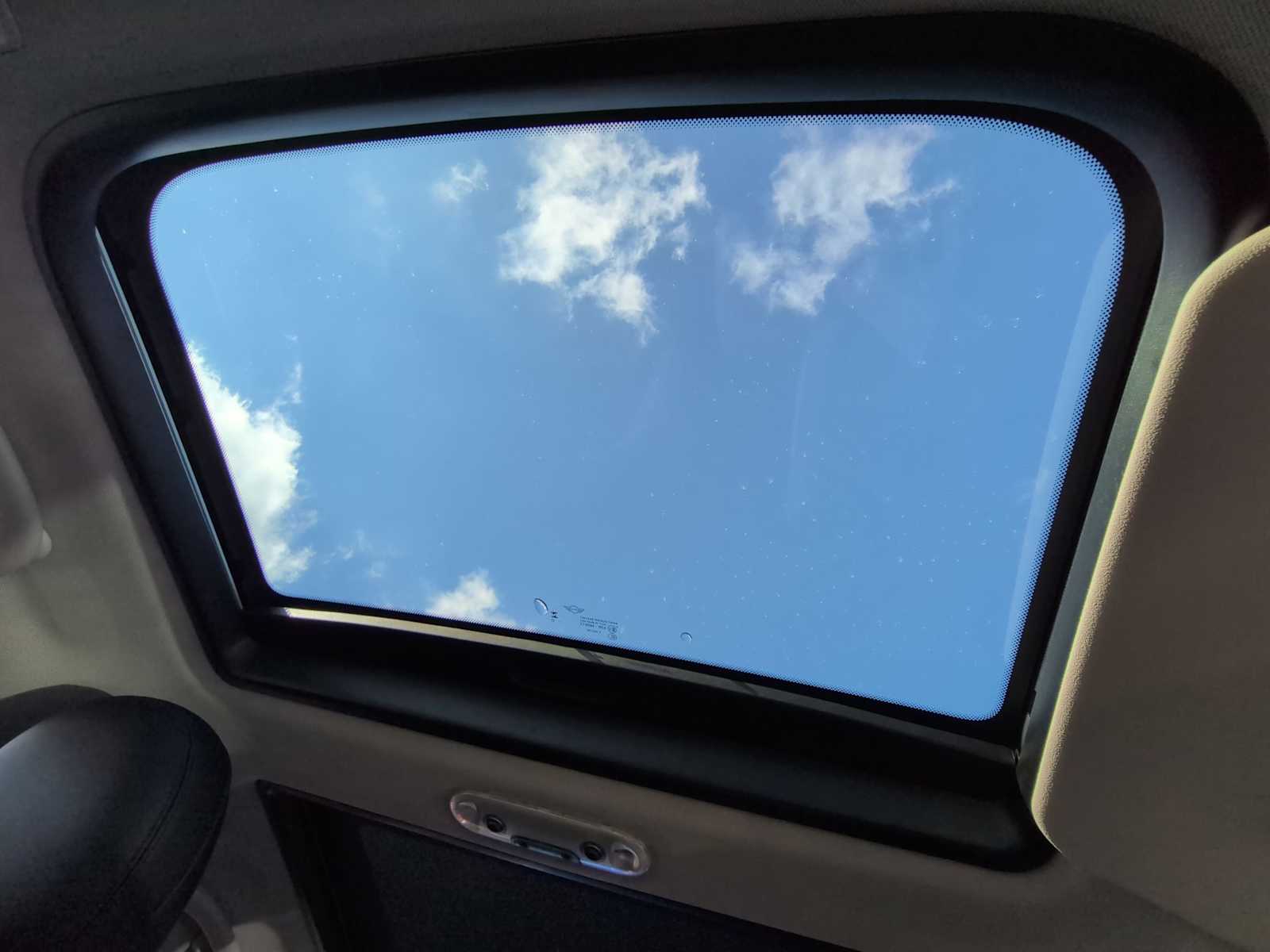 Thumbnail: 2023 MINI Cooper Hardtop - 19