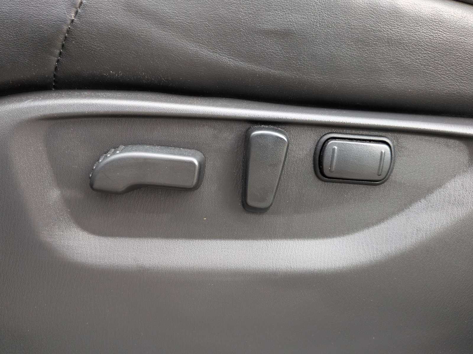 Thumbnail: 2022 INFINITI QX80 - 18