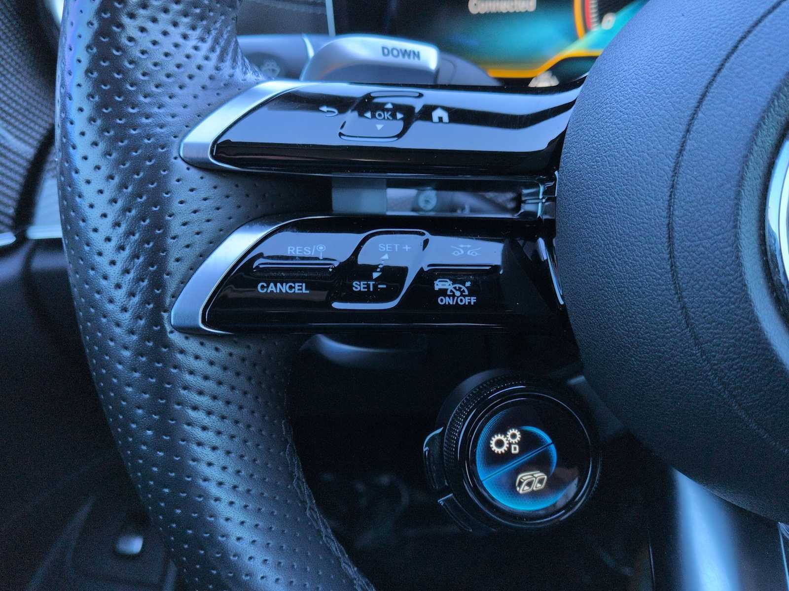 Thumbnail: 2022 Mercedes-Benz E-Class - 26