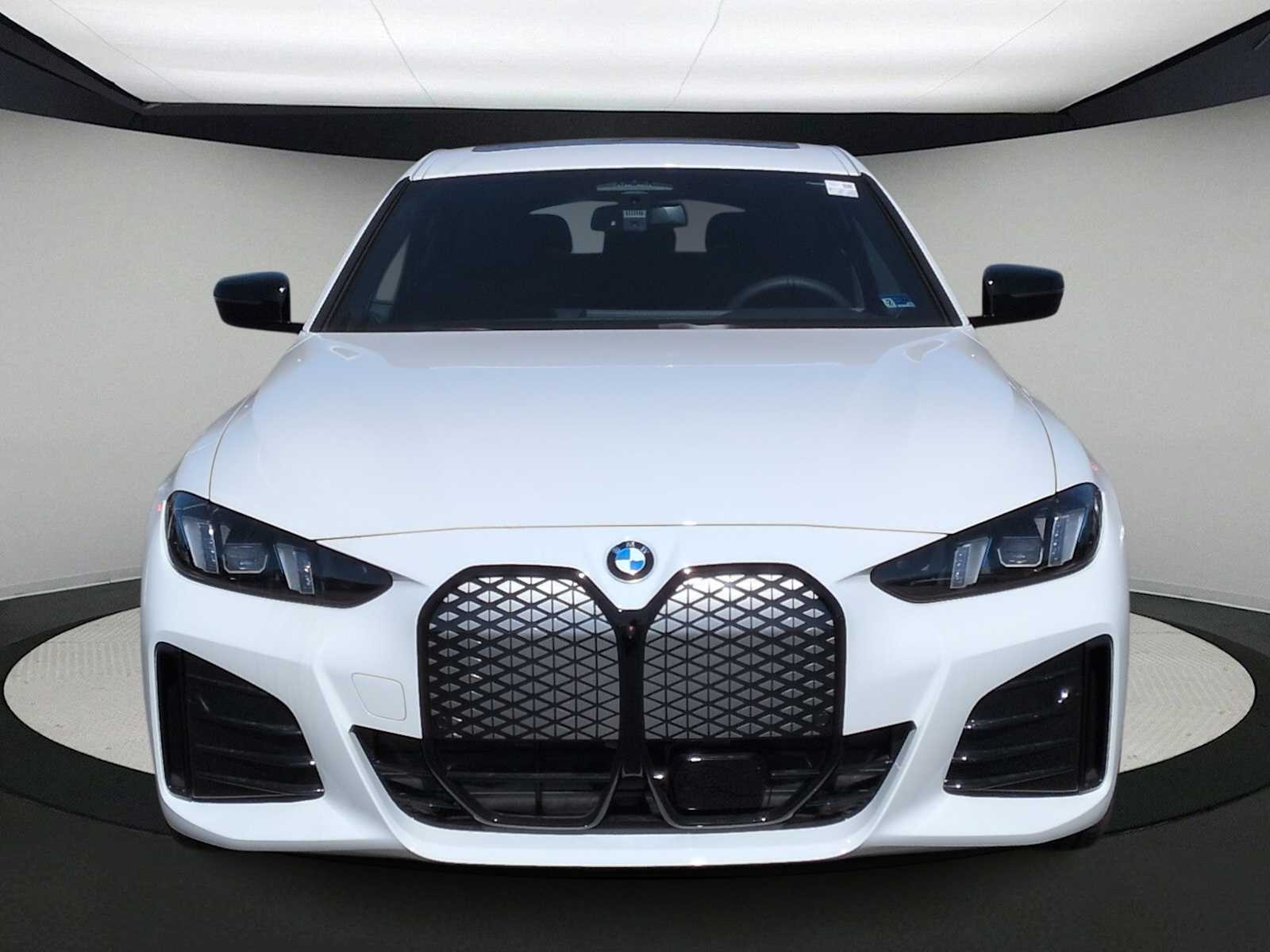 Thumbnail: 2026 BMW i4 - 3