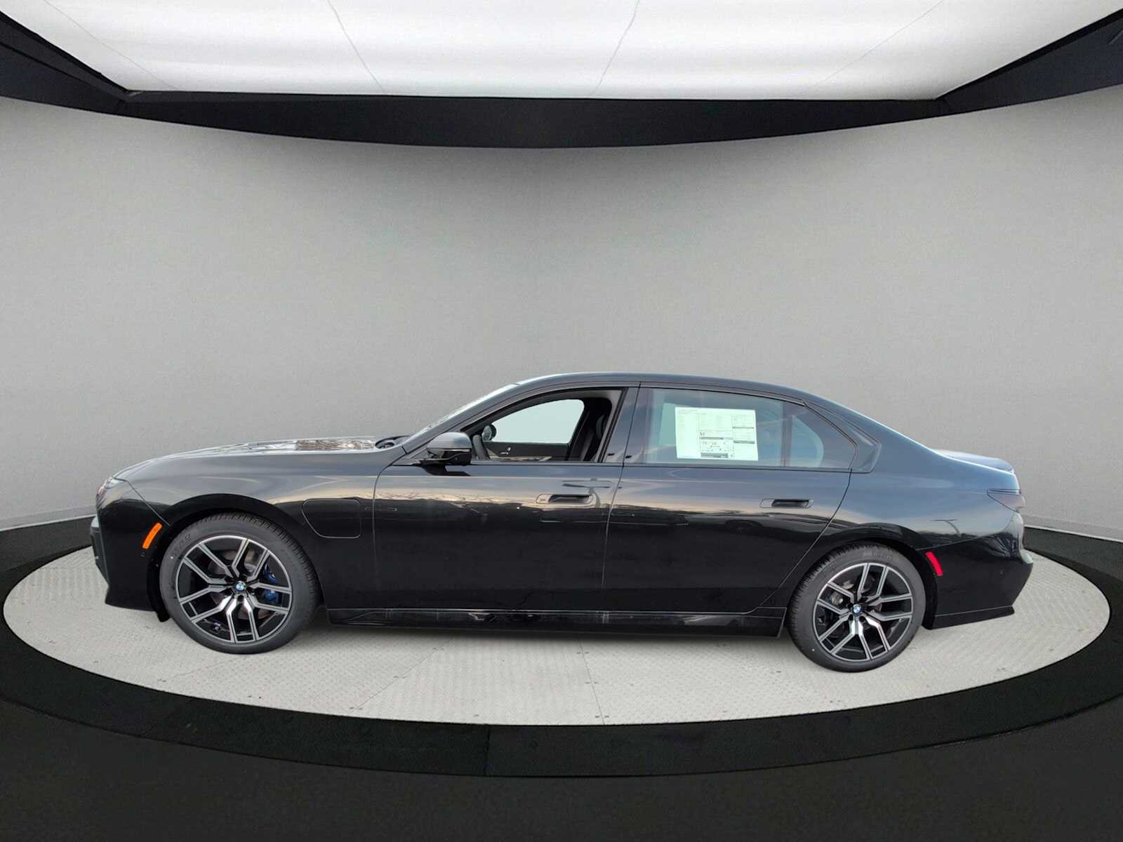 Thumbnail: 2026 BMW 7 Series - 5