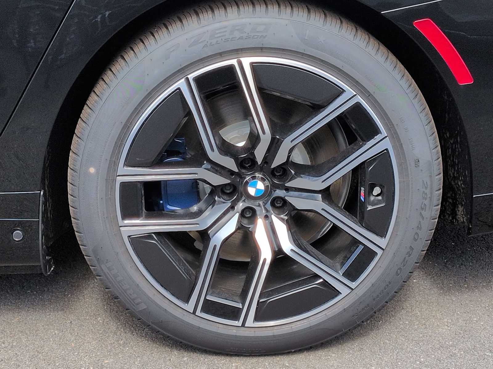 Thumbnail: 2026 BMW i7 - 14