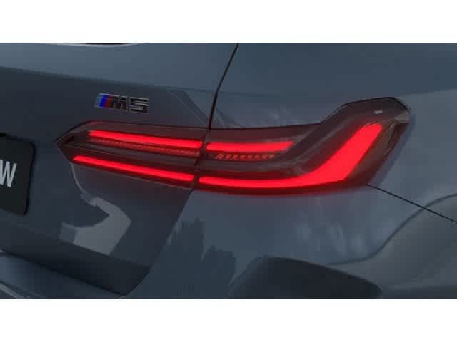 Thumbnail: 2027 BMW M5 - 8