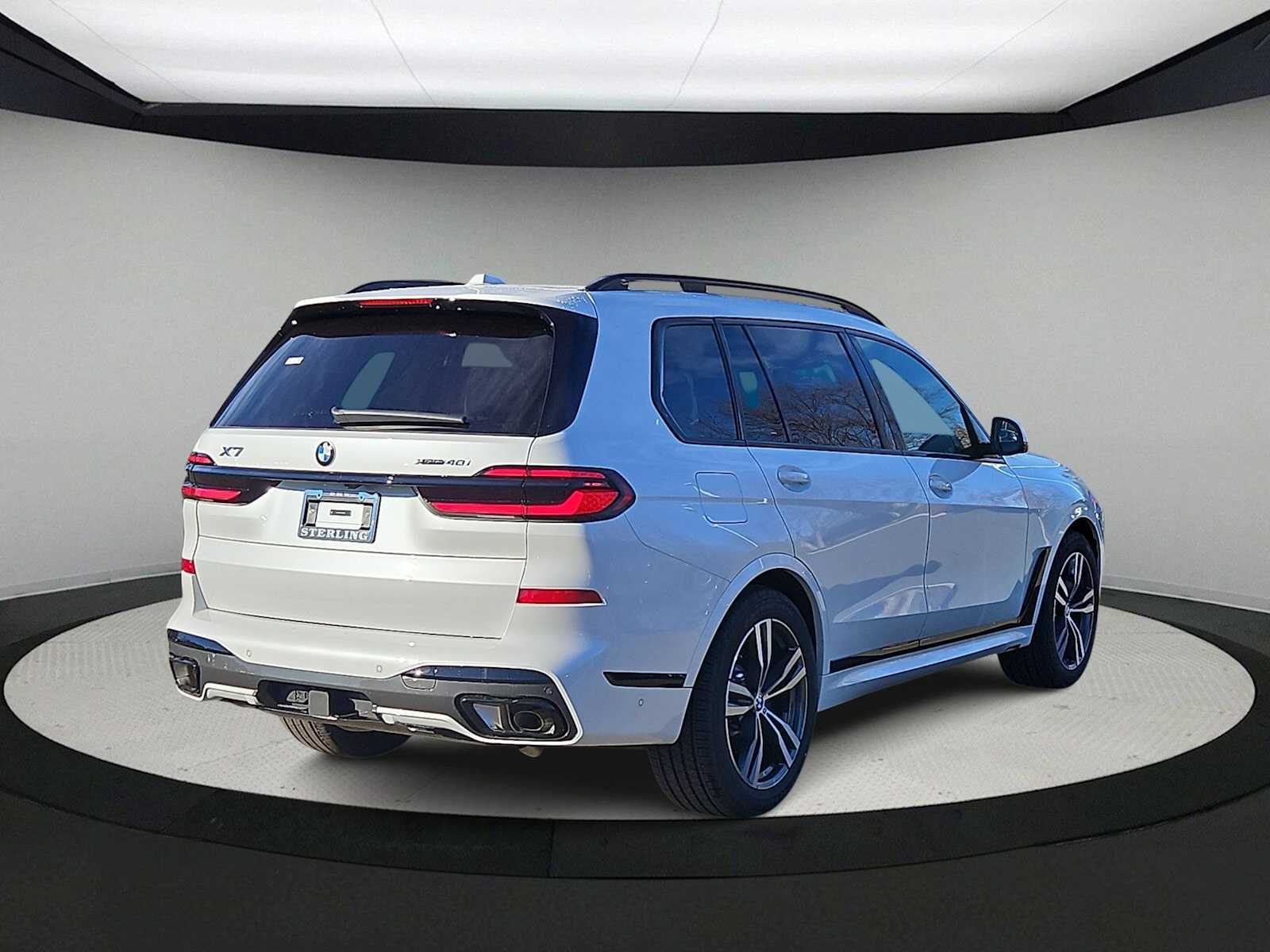 Thumbnail: 2026 BMW X7 - 8