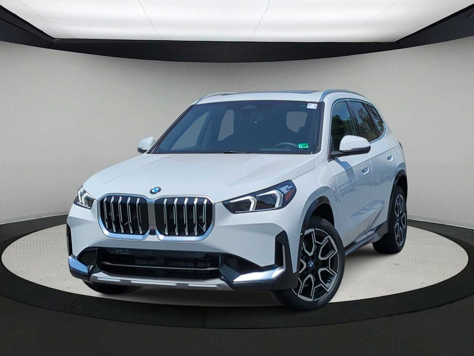 Thumbnail: 2025 BMW X1 - 1