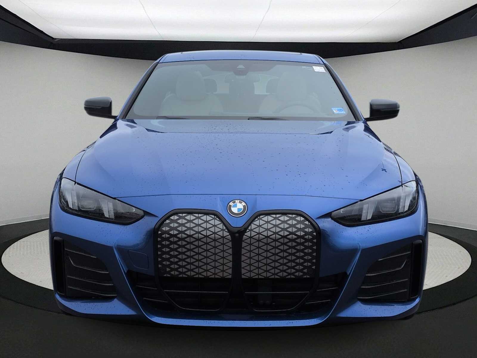 Thumbnail: 2026 BMW i4 - 3