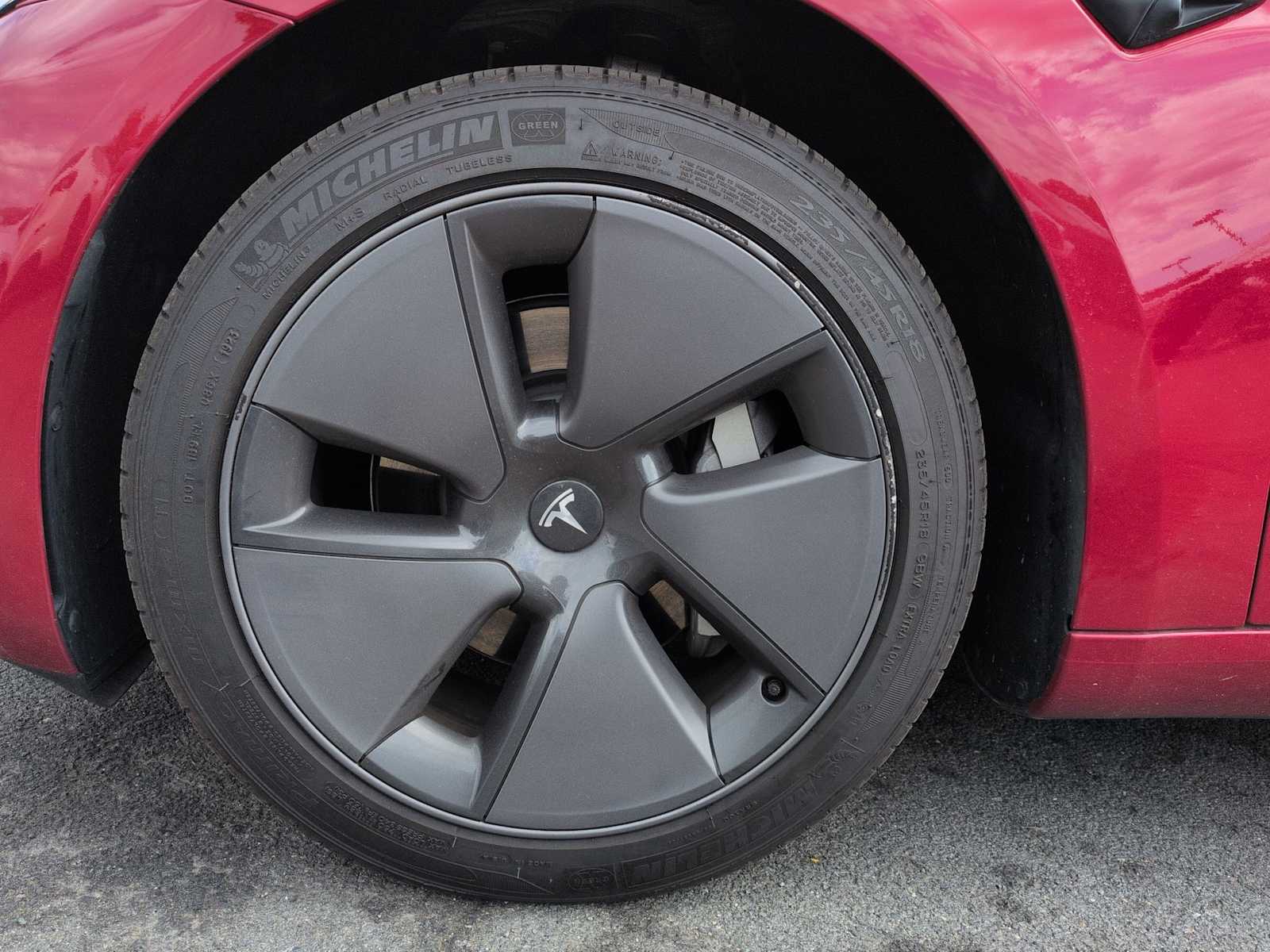 Thumbnail: 2023 Tesla Model 3 - 14
