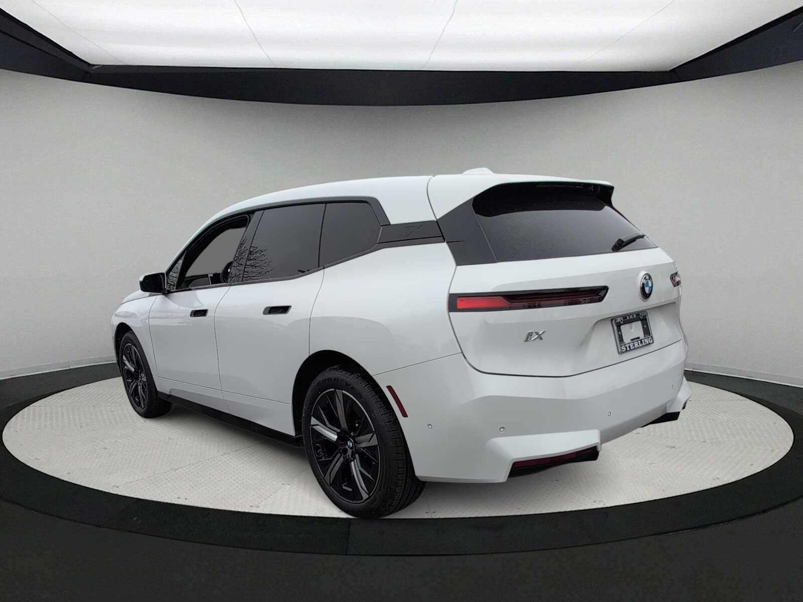 Thumbnail: 2026 BMW iX - 6