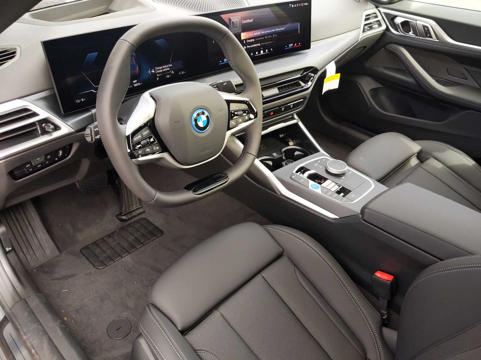 Thumbnail: 2025 BMW i4 - 10