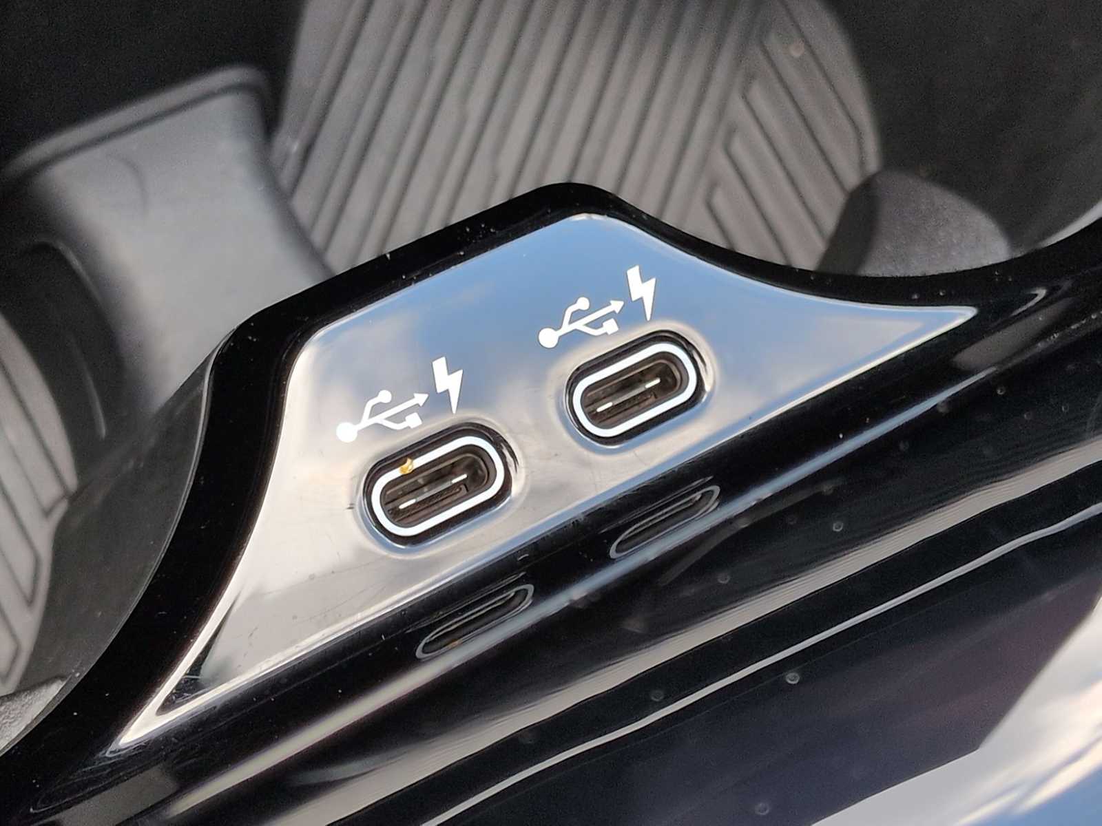 Thumbnail: 2025 BMW i5 - 33