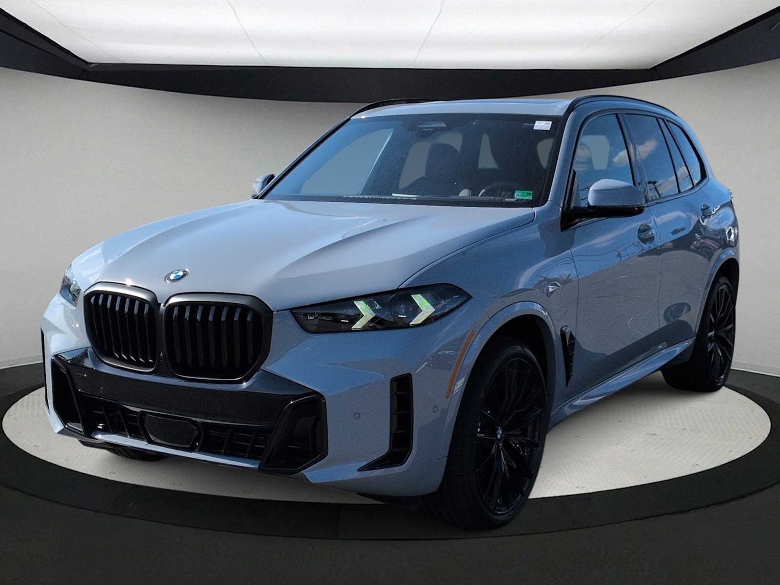Thumbnail: 2026 BMW X5 - 4
