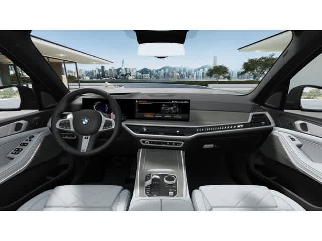 Thumbnail: 2026 BMW X7 - 10