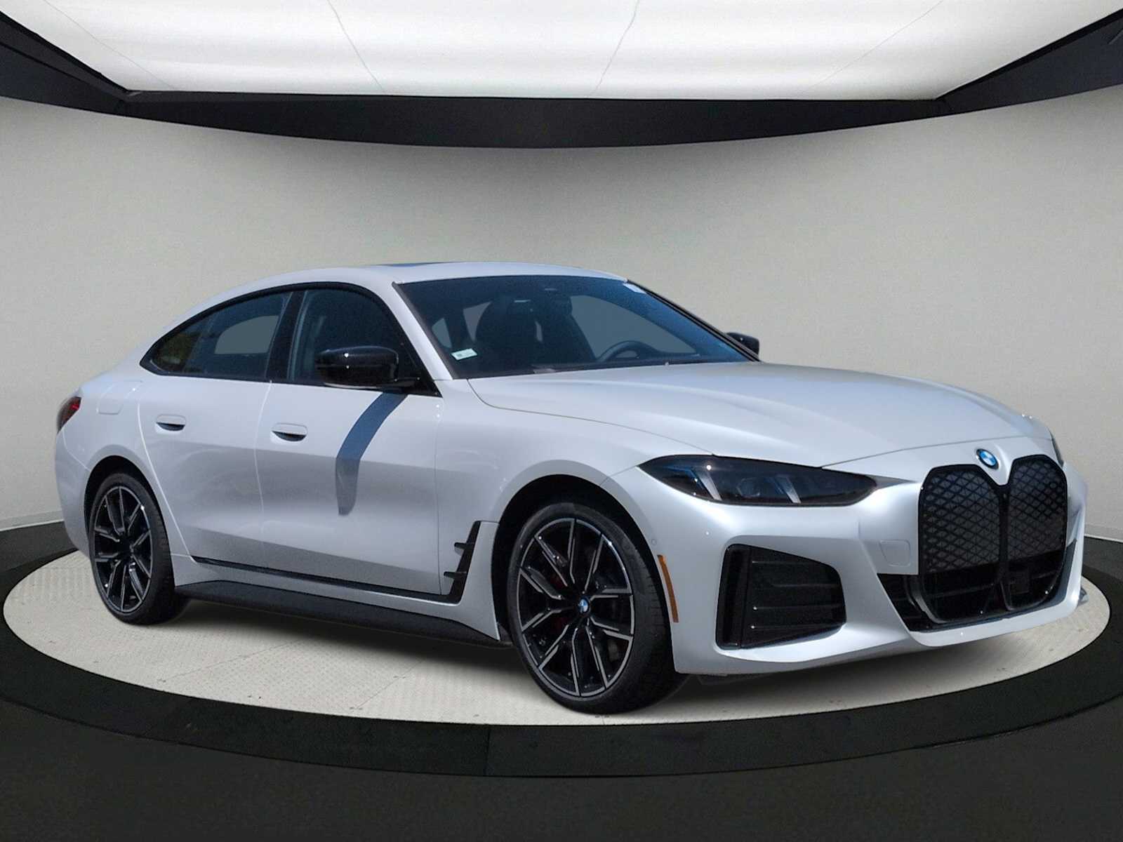Thumbnail: 2026 BMW i4 - 2
