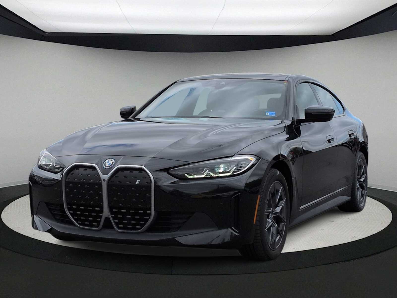 Thumbnail: 2023 BMW i4 - 4