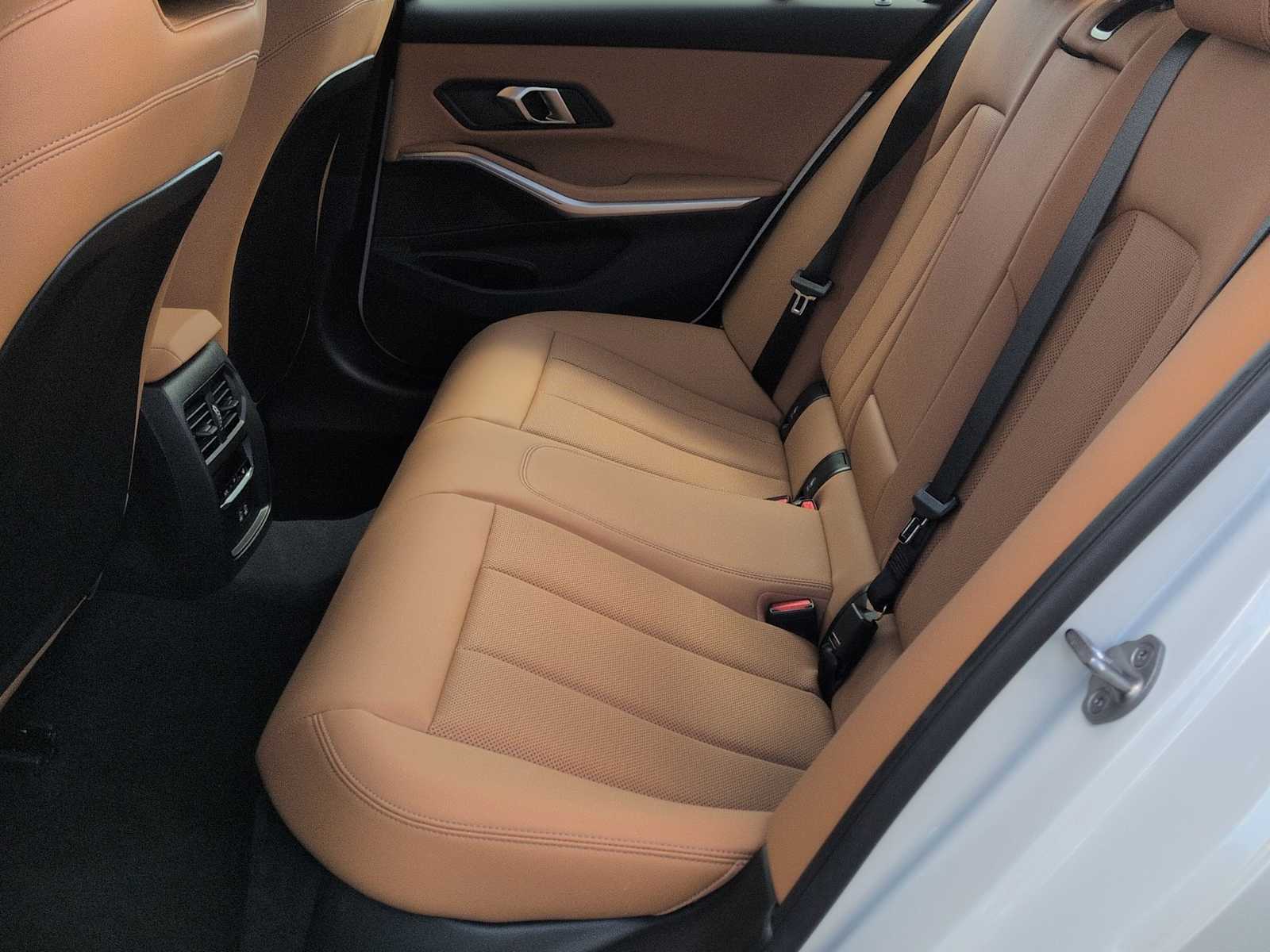Thumbnail: 2025 BMW 3 Series - 22