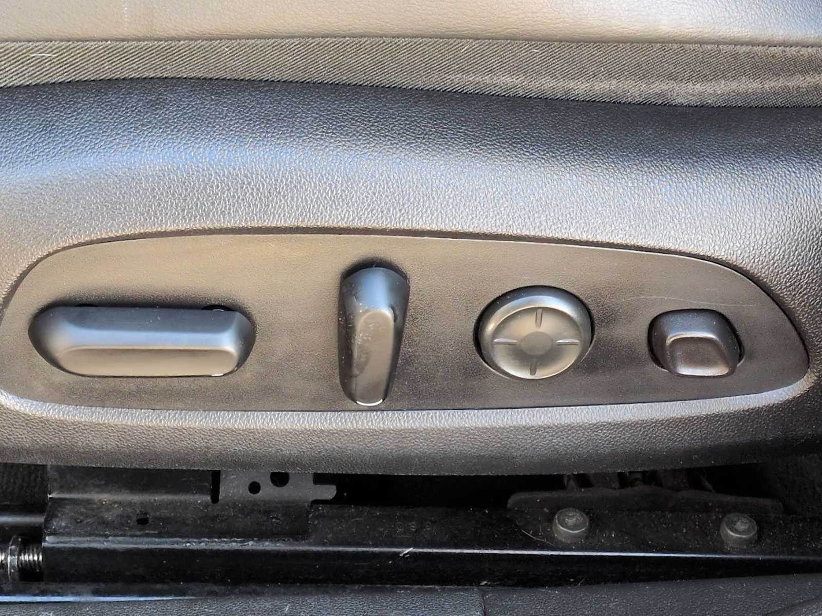 Thumbnail: 2017 Buick LaCrosse - 18