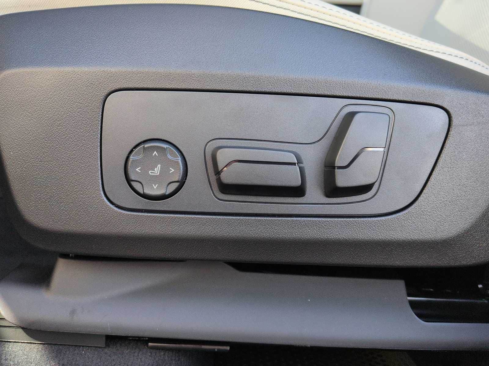 Thumbnail: 2026 BMW X1 - 18