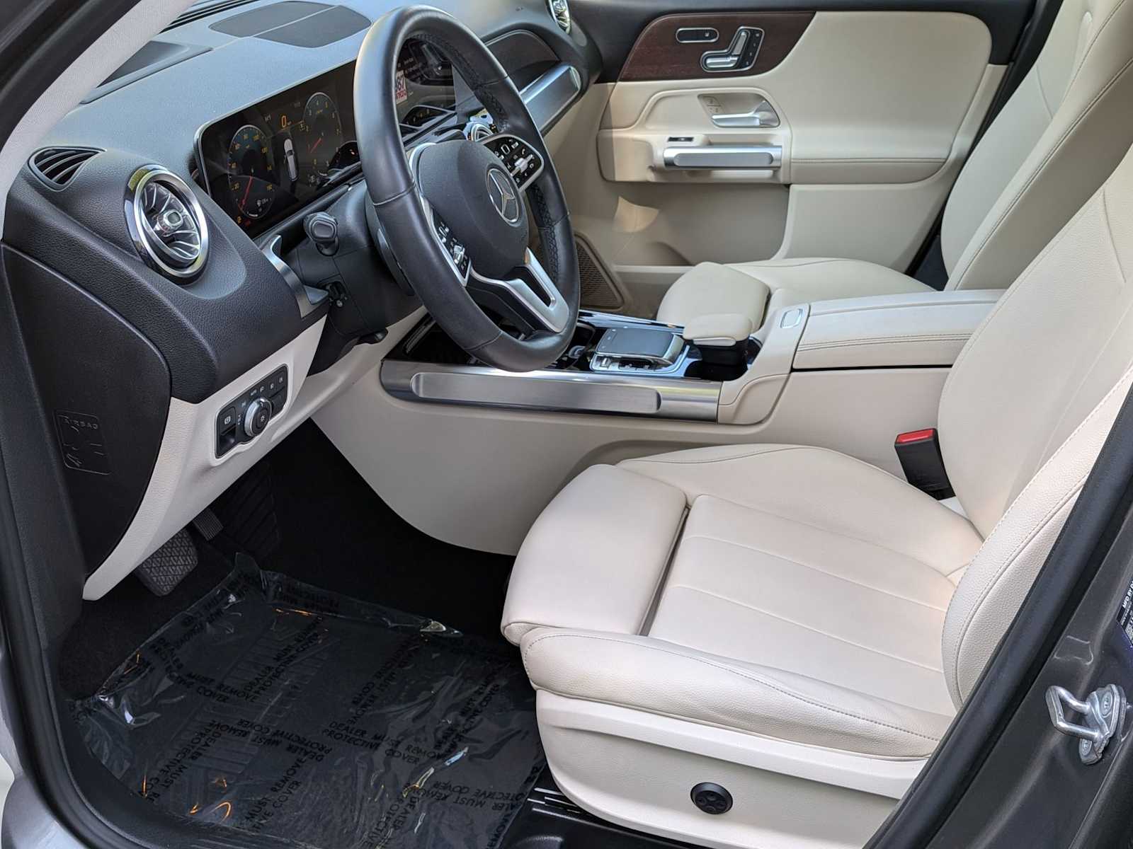 Thumbnail: 2020 Mercedes-Benz GLB - 17