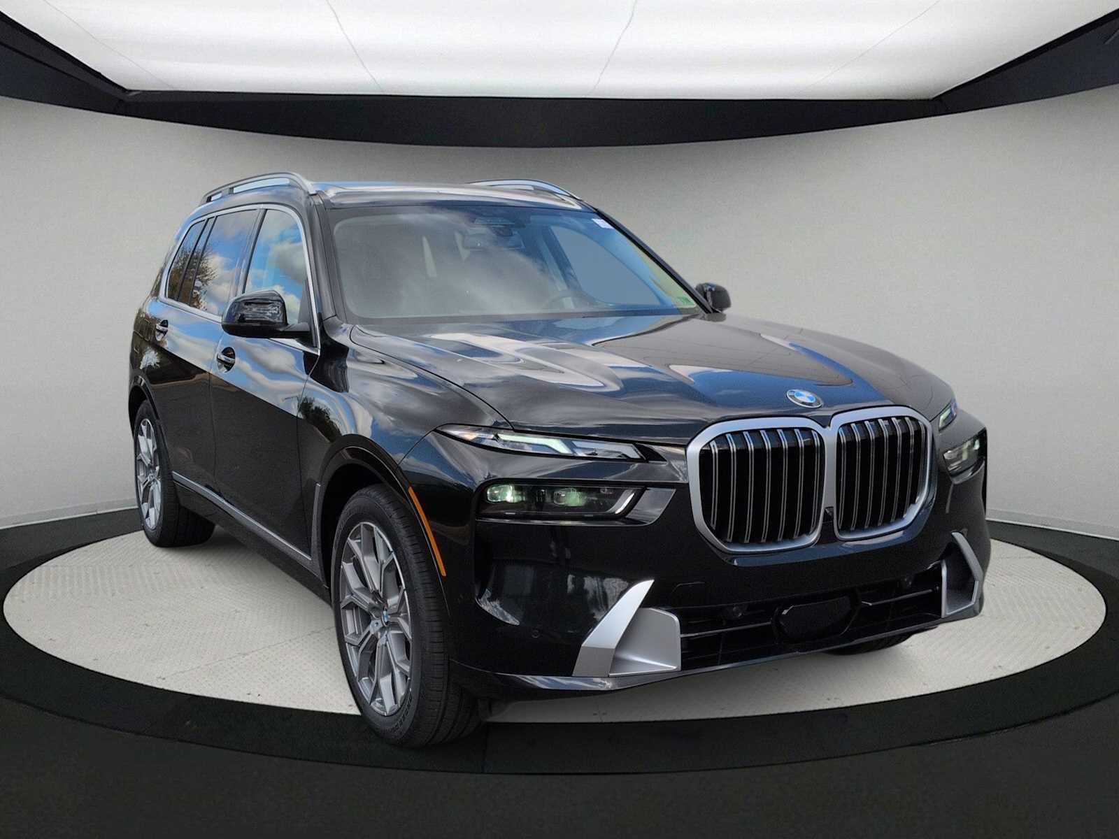 Thumbnail: 2026 BMW X7 - 2