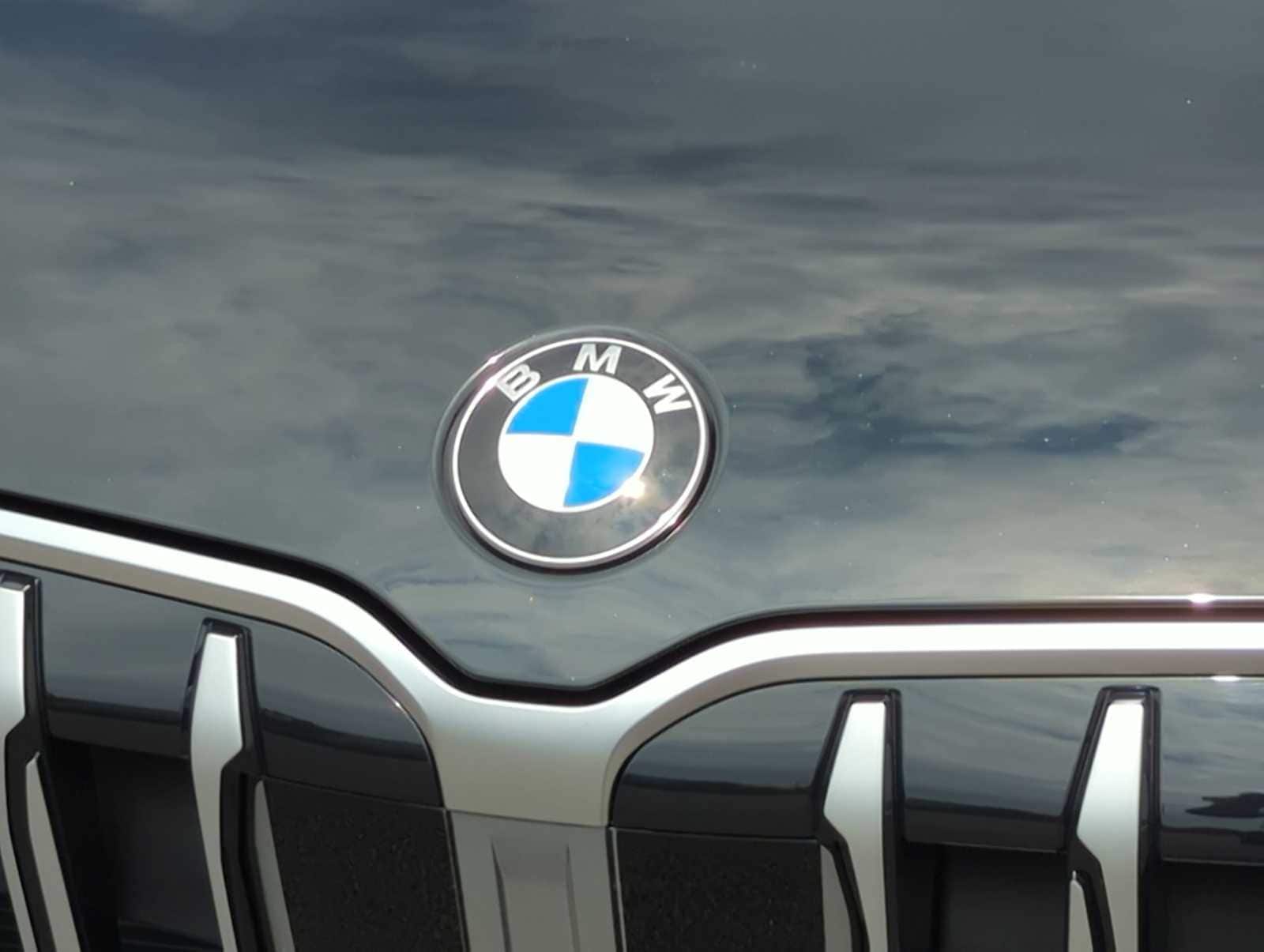 Thumbnail: 2025 BMW X1 - 11