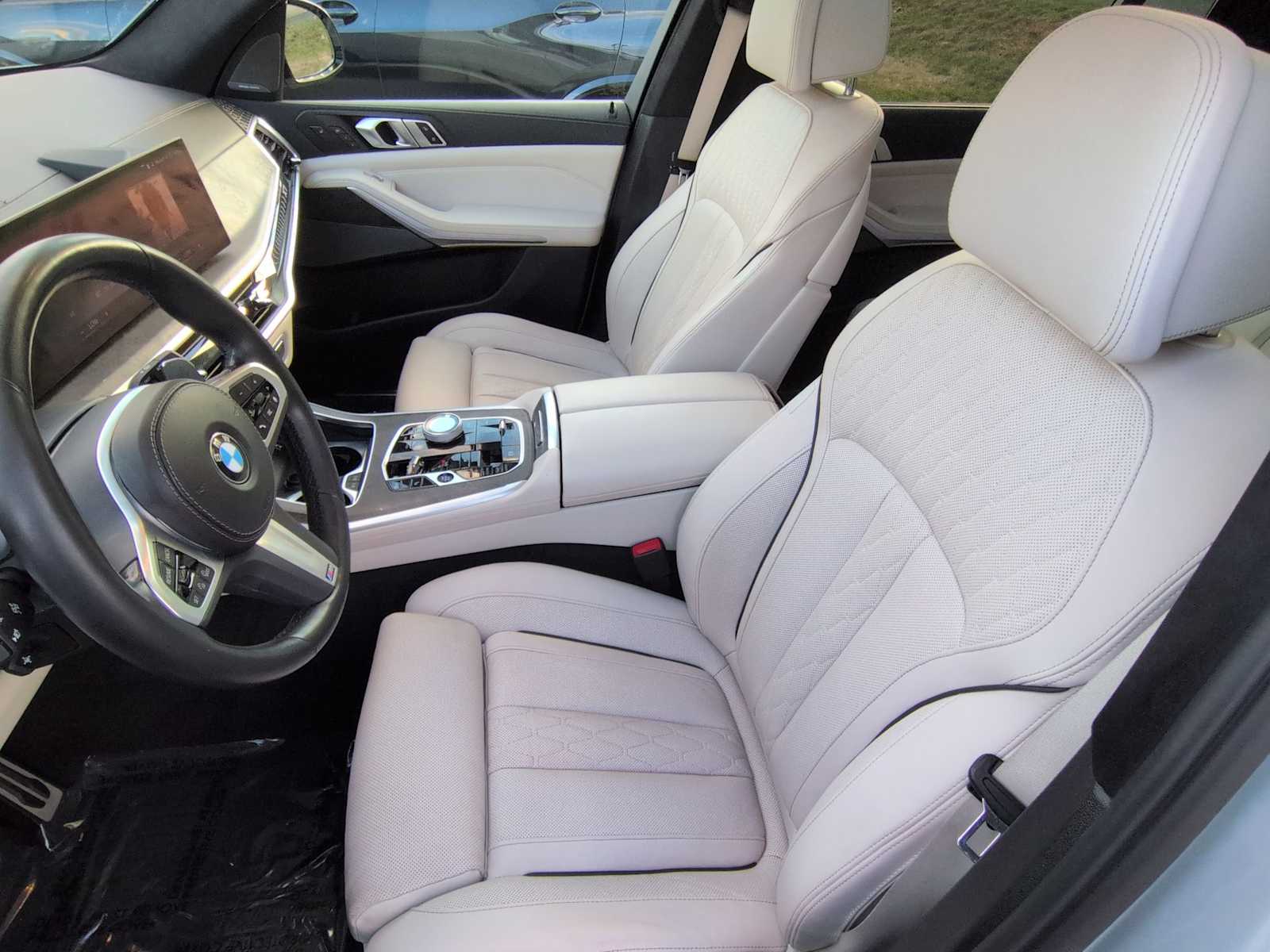 Thumbnail: 2023 BMW X7 - 17