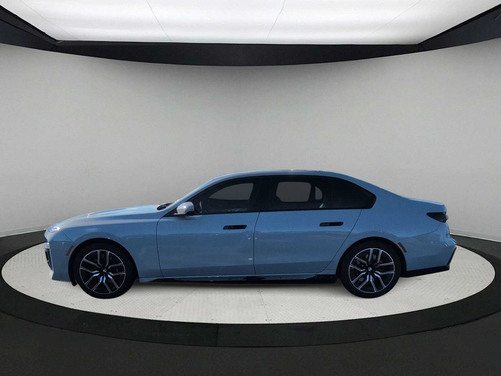 Thumbnail: 2023 BMW i7 - 5