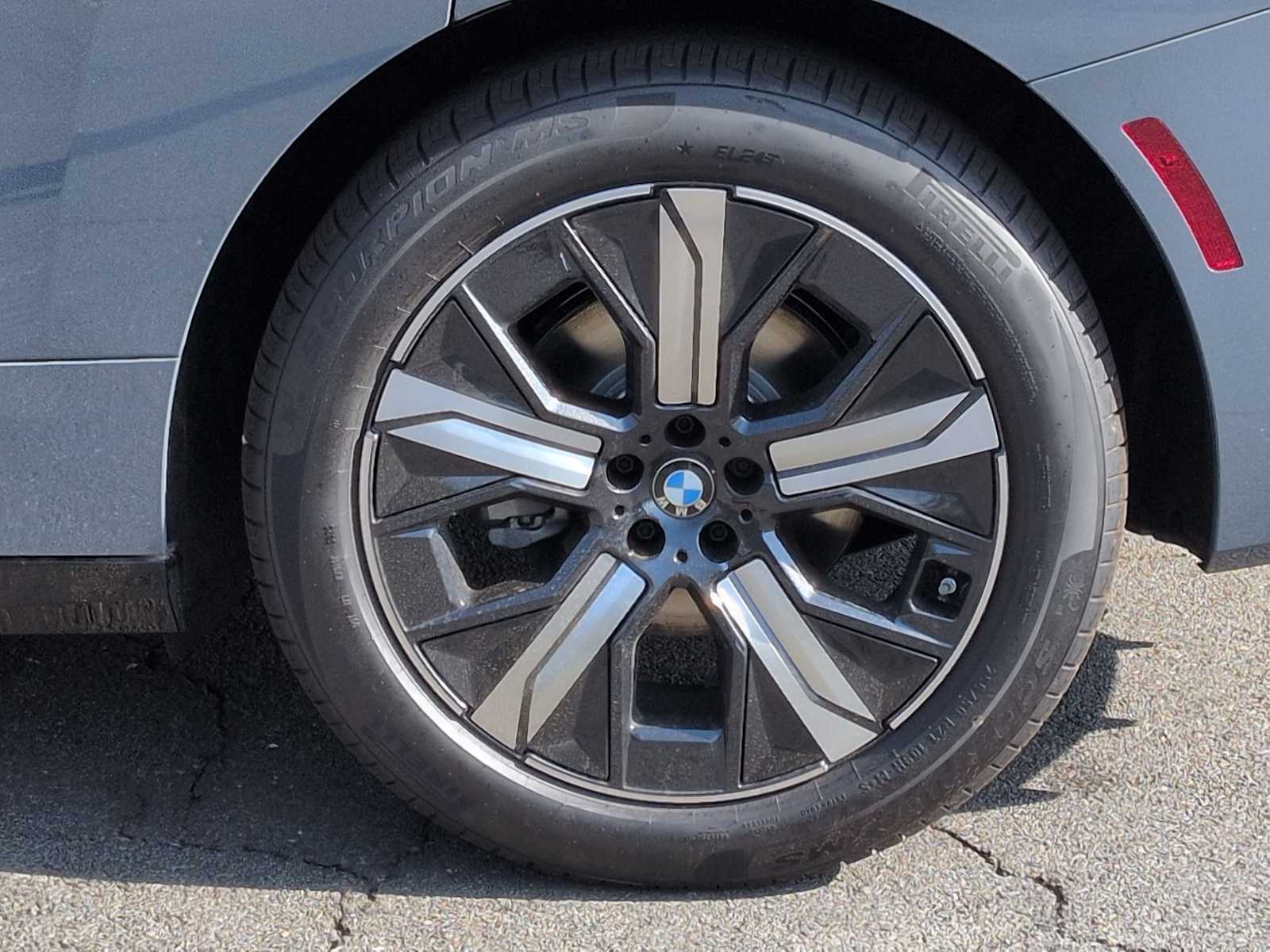 Thumbnail: 2026 BMW iX - 14