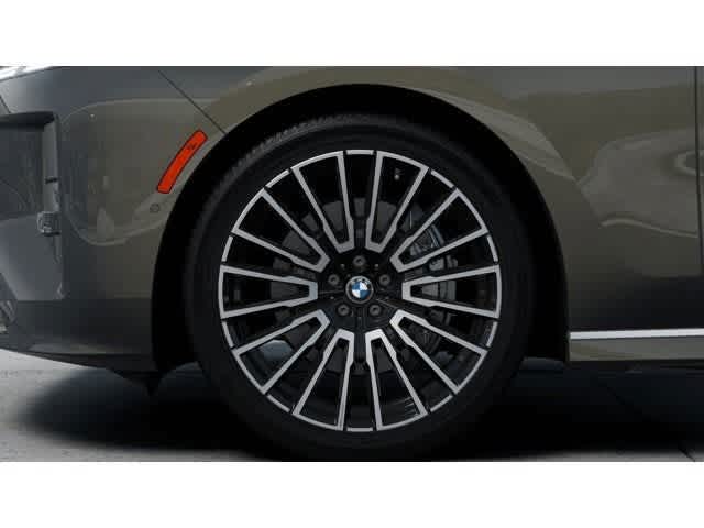 Thumbnail: 2027 BMW 7 Series - 7