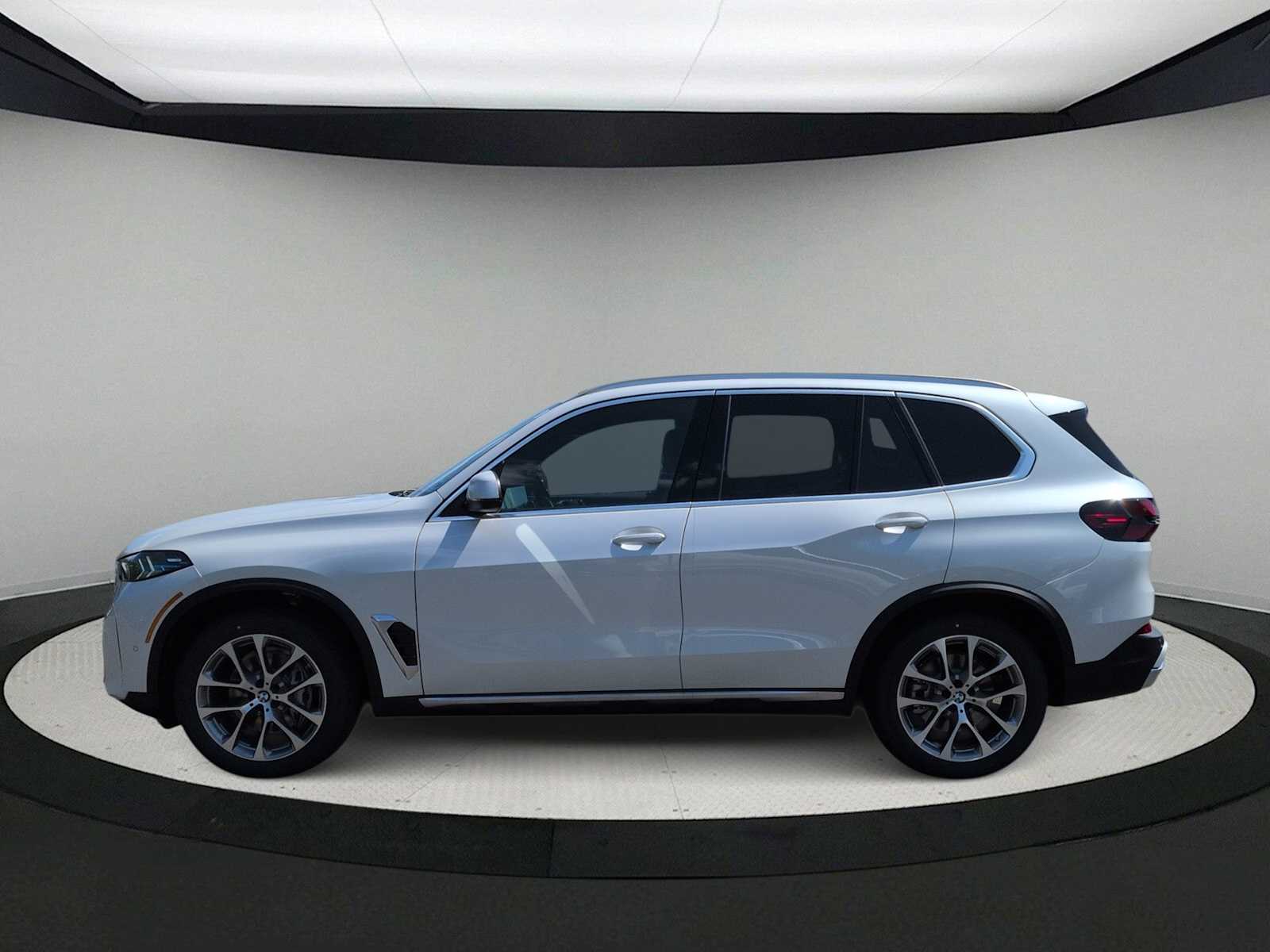 Thumbnail: 2026 BMW X5 - 5