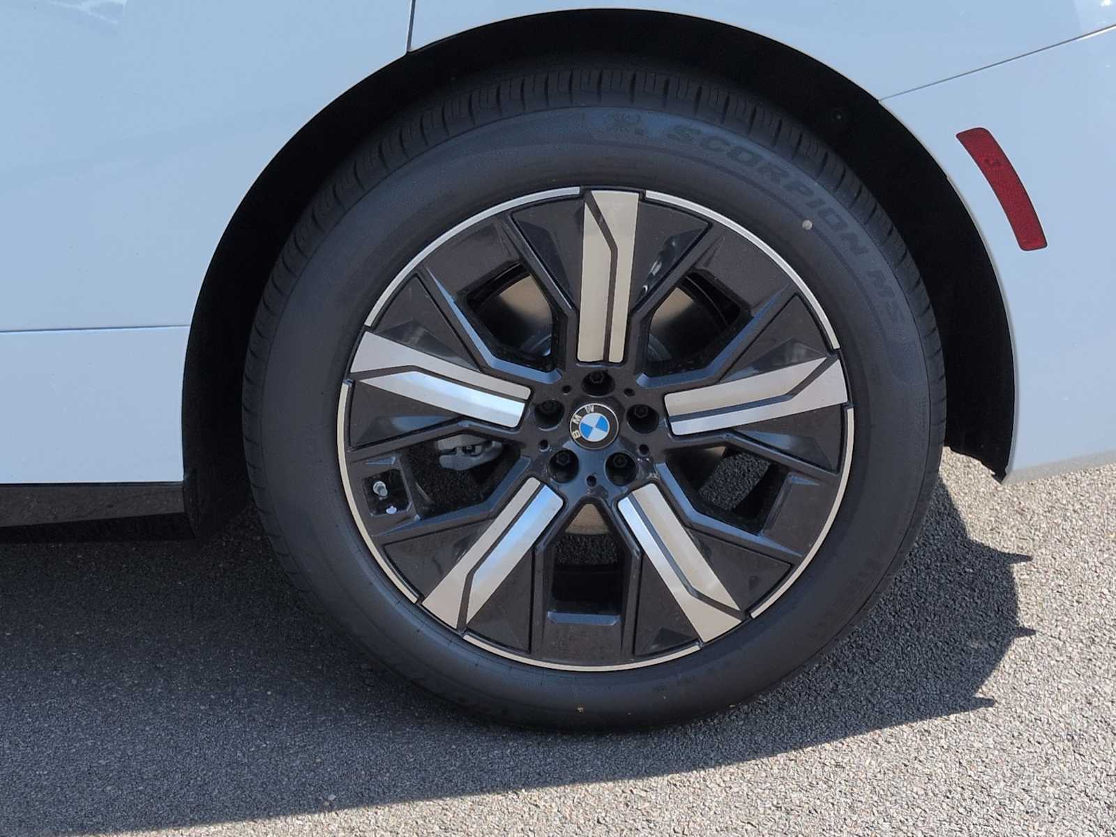 Thumbnail: 2026 BMW iX - 14