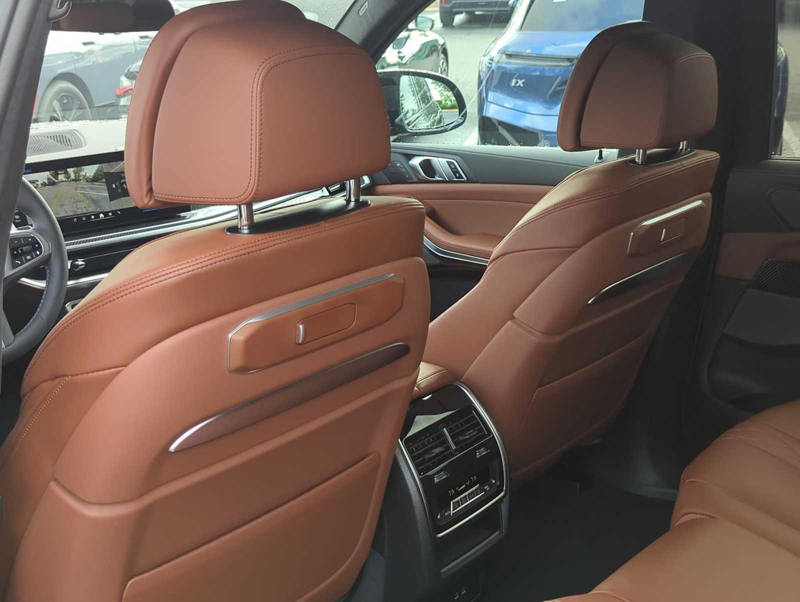 Thumbnail: 2026 BMW X7 - 18