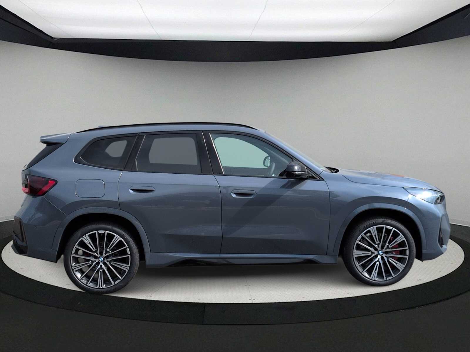 Thumbnail: 2026 BMW X1 - 9