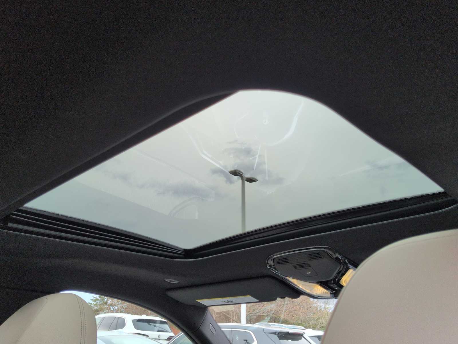 Thumbnail: 2026 BMW i4 - 23