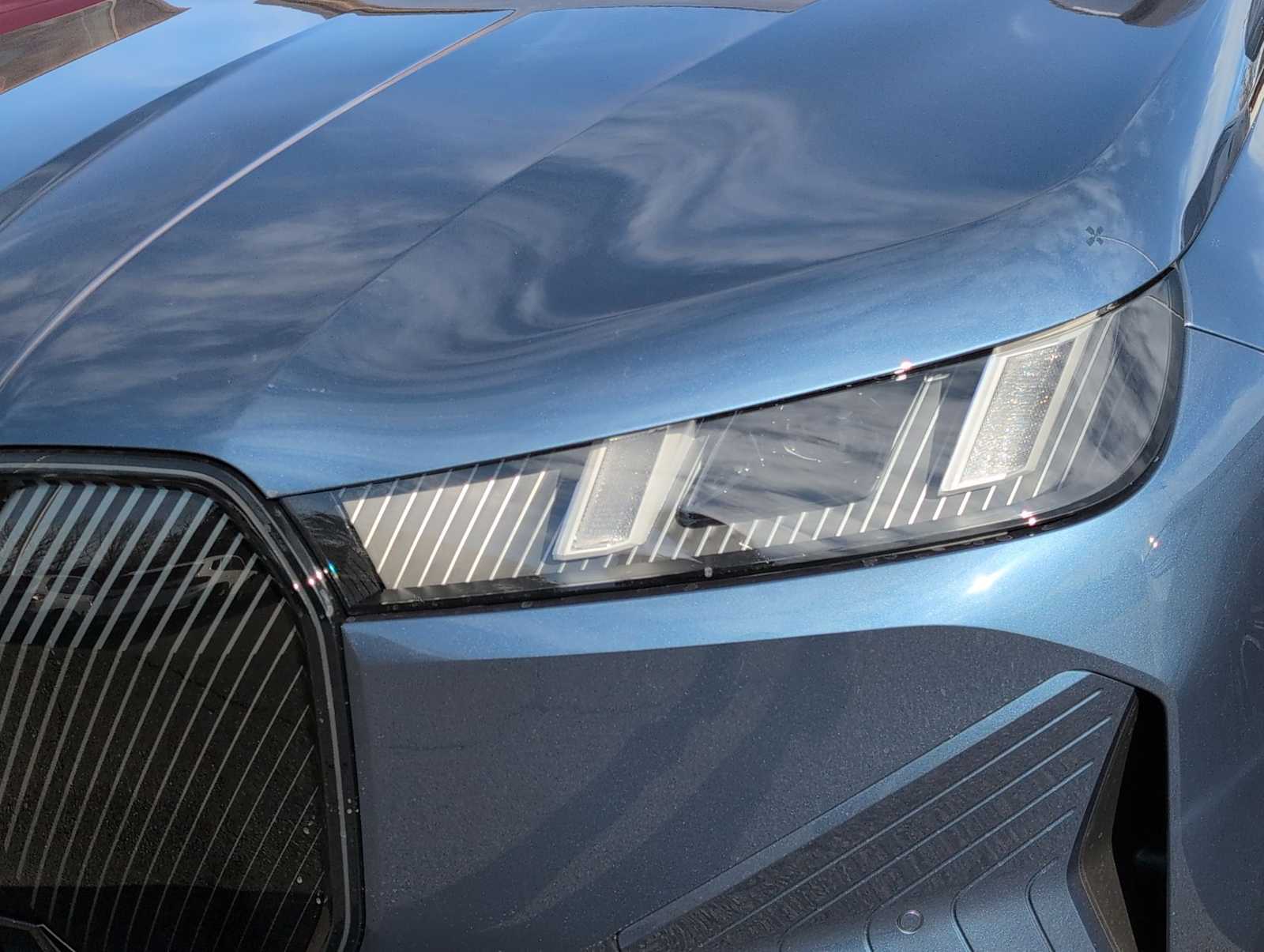 Thumbnail: 2026 BMW iX - 11