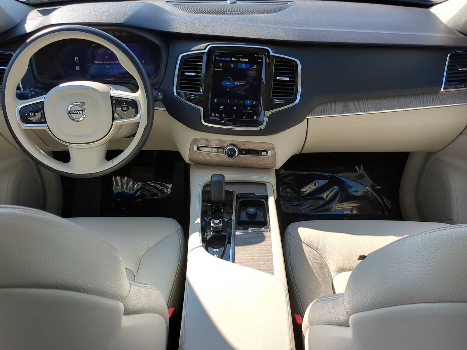 Thumbnail: 2023 Volvo XC90 - 16