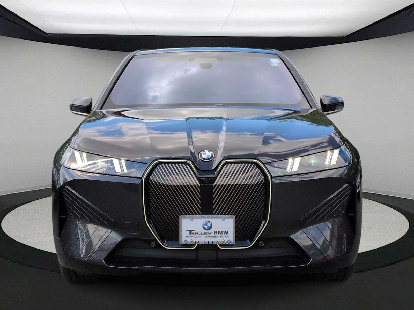 Thumbnail: 2026 BMW iX - 3