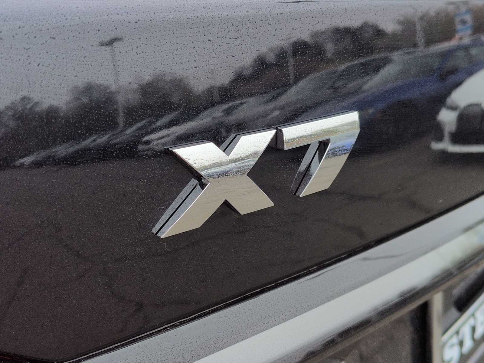 Thumbnail: 2026 BMW X7 - 13