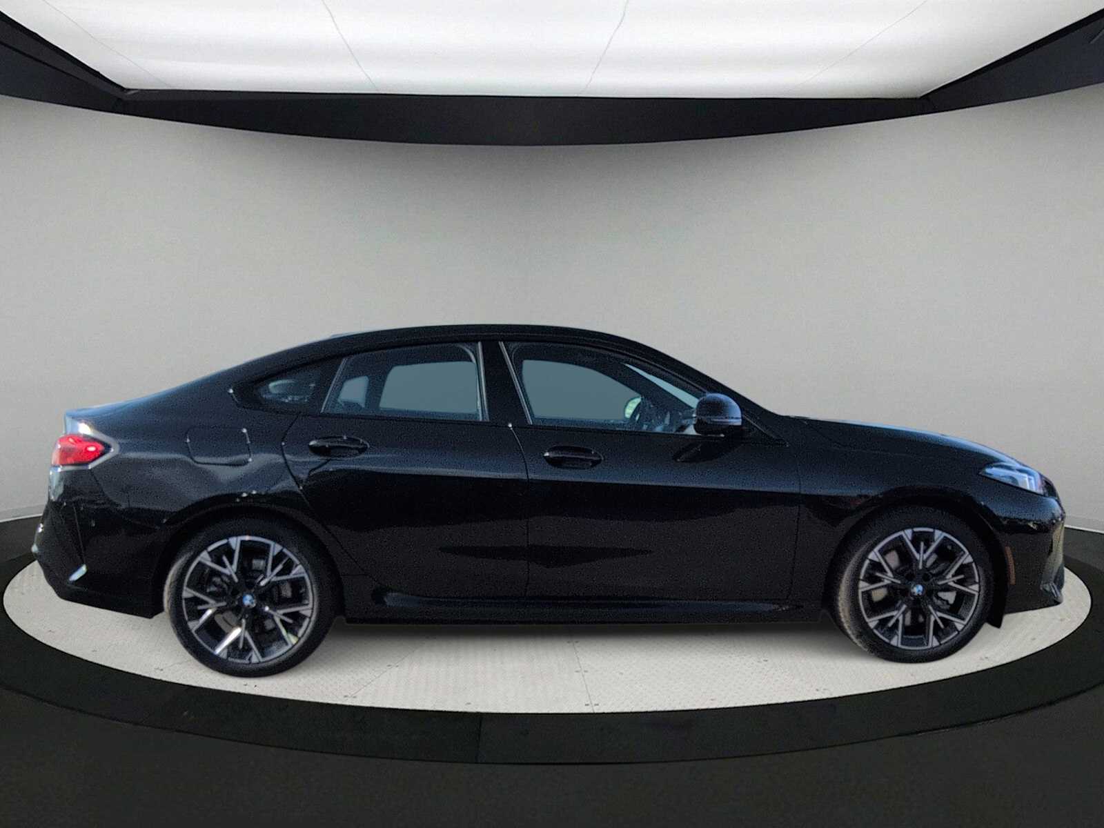 Thumbnail: 2025 BMW 2 Series - 9