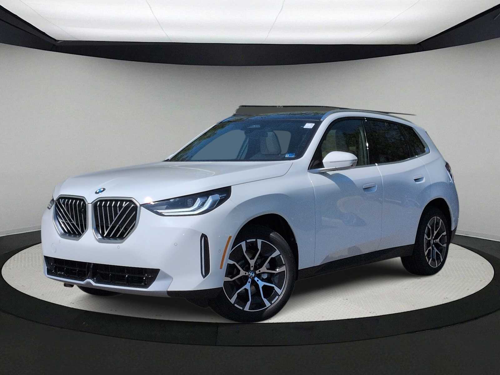 Thumbnail: 2026 BMW X3 - 1