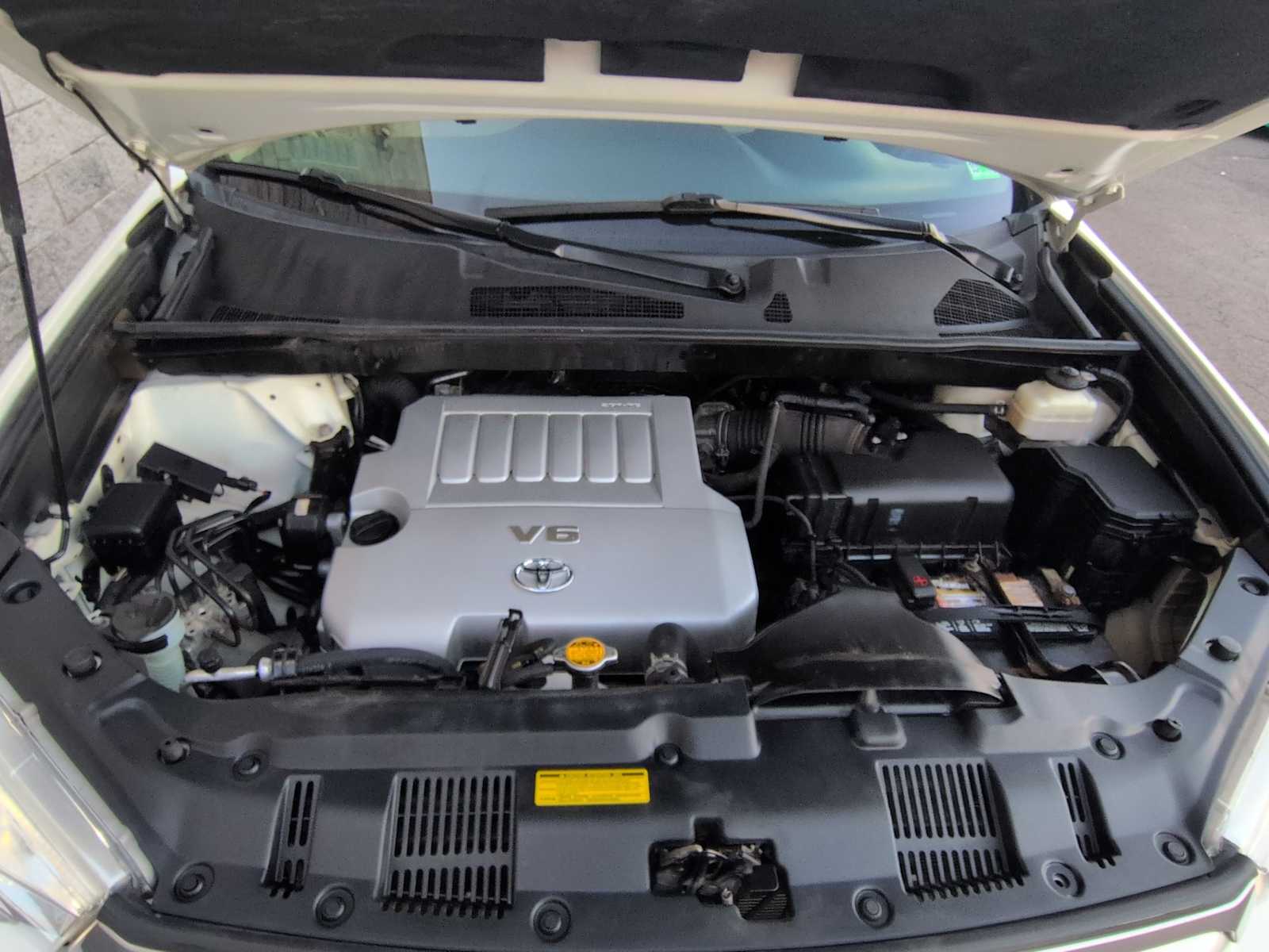 Thumbnail: 2011 Toyota Highlander - 15