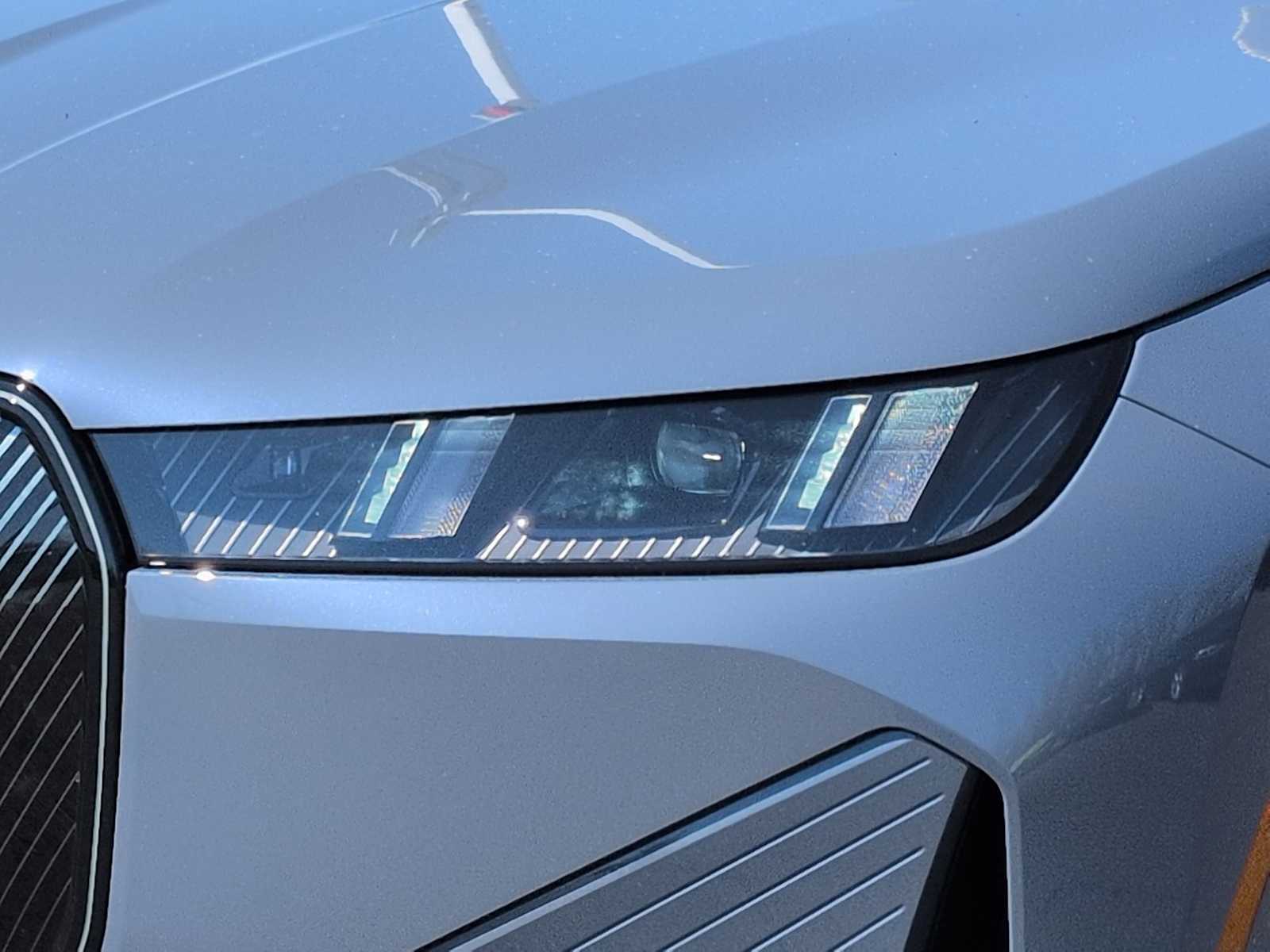 Thumbnail: 2026 BMW iX - 11