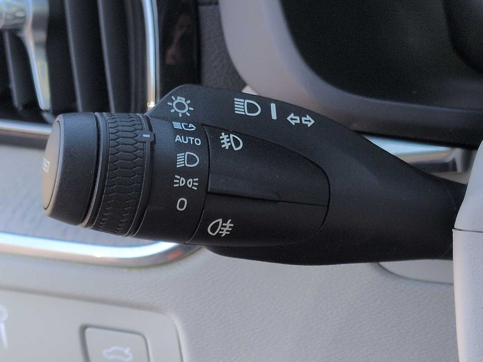 Thumbnail: 2021 Volvo XC60 - 28