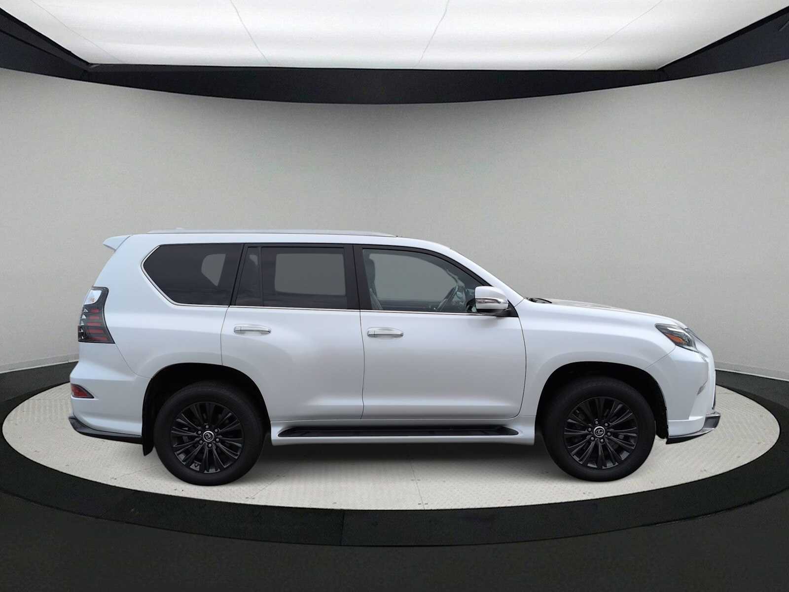 Thumbnail: 2023 Lexus GX - 9